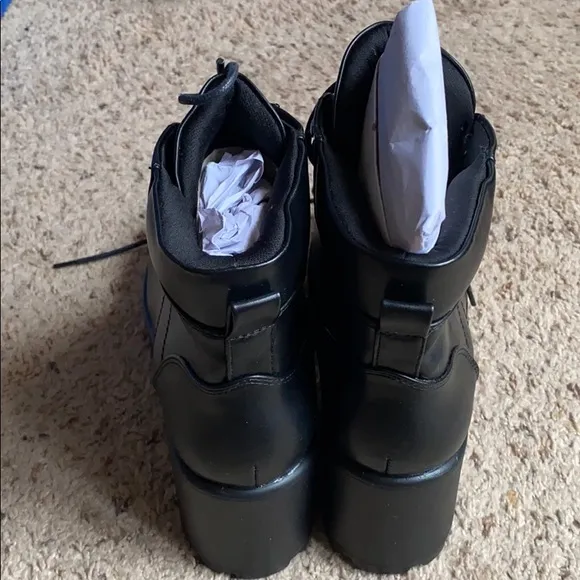 ***BRAND NEW NEVER WORN*** boots