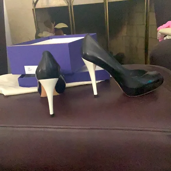 BRAND NEW Stuart Weitzman Black Kid Vamp platform peep toe two toned pumps