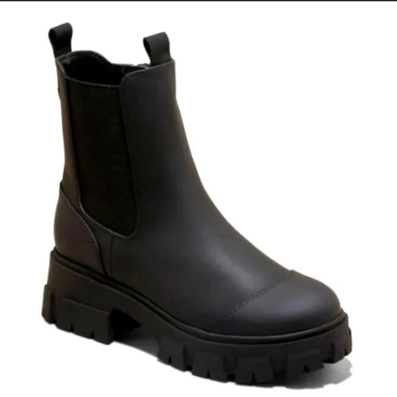 BRAND new ankle water repellent black boots with 2in block heel