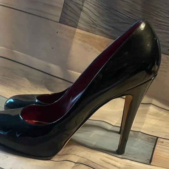 Brian Atwood Patent Leather Pump Stiletto Heels EU Sz (39) US Woman’s Sz 8 EUC