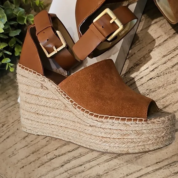 Brown Suede Espadrille Wedge Platforms Sandals Size 7.5 Marc Fisher