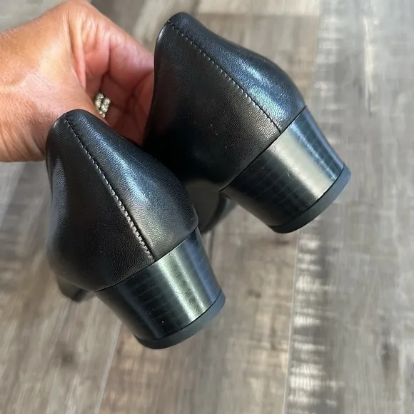 BRUNATE black short block heel shoes size 36