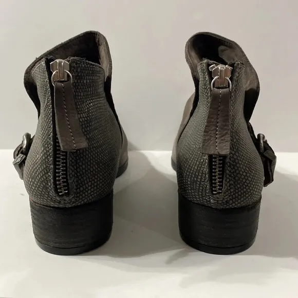 Bueno &quot;NWOB&quot; Maude Grey/Brown Nubuck Snake Embossed Boots Size 7.5