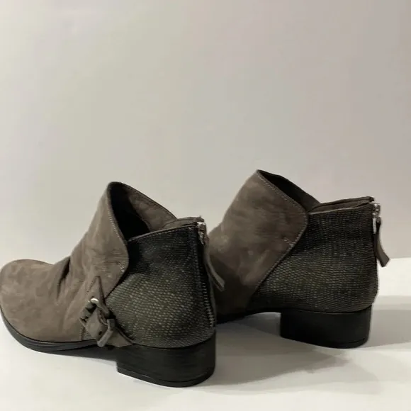 Bueno &quot;NWOB&quot; Maude Grey/Brown Nubuck Snake Embossed Boots Size 7.5