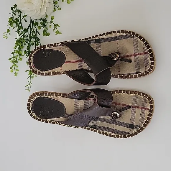 Burberry leather thong espadrille sandals women's size 39