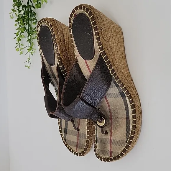 Burberry leather thong espadrille sandals women's size 39