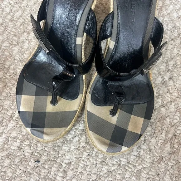 Burberry Nova Check Plaid Wedge Espadrille Sandals Size 39 Black