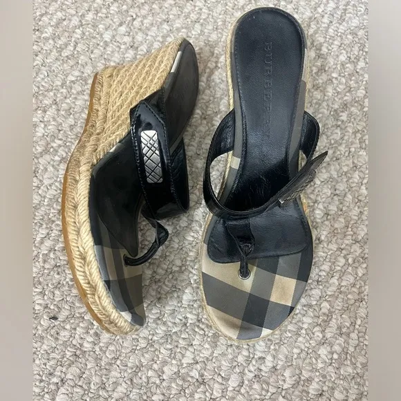 Burberry Nova Check Plaid Wedge Espadrille Sandals Size 39 Black