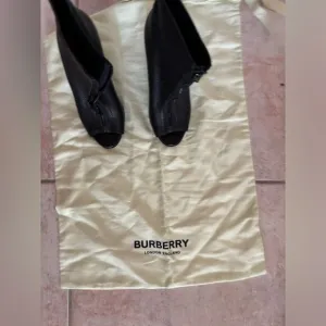 Burberry peep toe ankle bootie open toe dress shoes ankle boots zipper heels