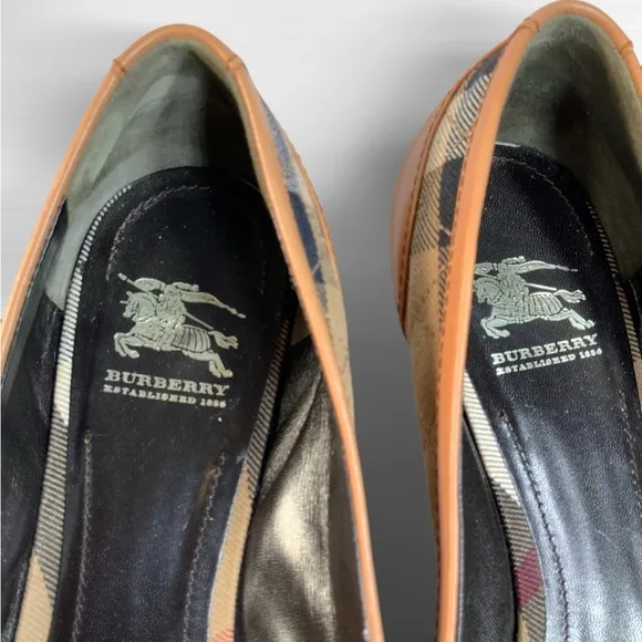 Burberry Quilted Novacheck Canvas with Leather Buckle Flat Shoes Size 39