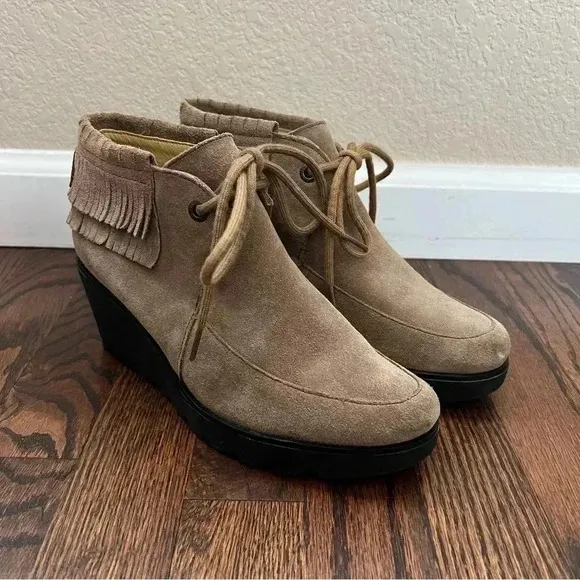 Bussola Leeds Suede Tan Layered Fringe Lace Up Wedge Ankle Bootie Shoes 6.5, 37.