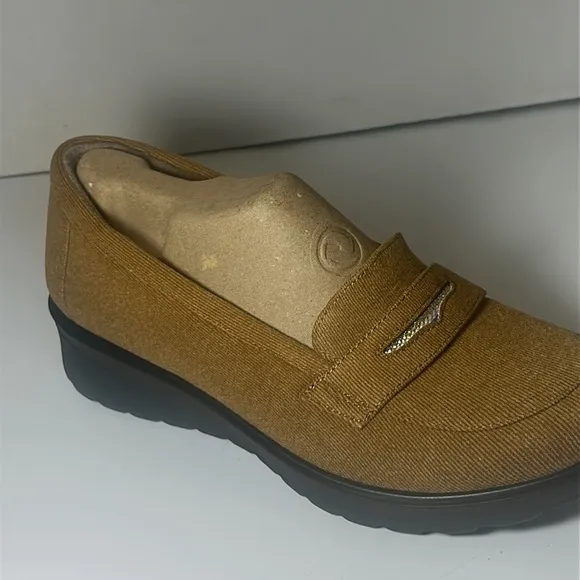BZees For Lifestride Womens Gamma Slip-On Loafers - Medium &amp; Wide Width