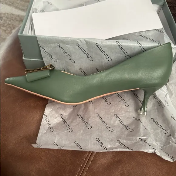 C. PARAVANO Olivia Green Metal Tie Pointed Toe Kitten Heel Pumps Shoes 42 / 11.5