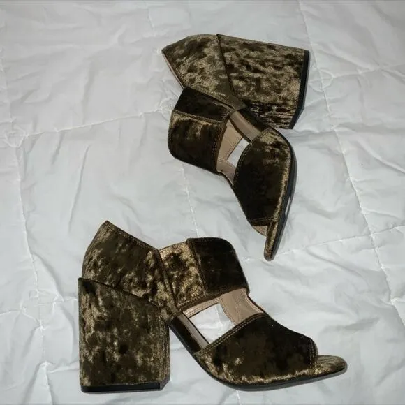 Cabi Interlock Chunky Block Heels Green Shoes size 7