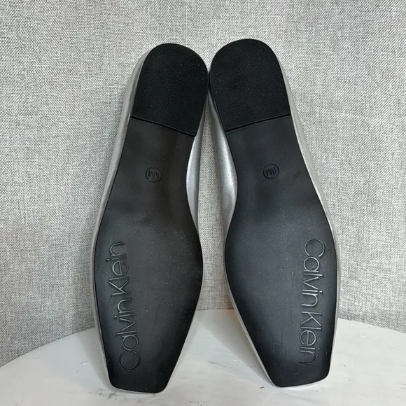 CALVIN KLEIN NYTA SILVER LEATHER SQUARE TOE WOMENS BALLET FLATS **NIB**