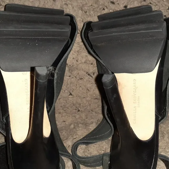 CAMILLA SKOVGAARD-Charcoal Nubuck Flap/Black Leather Stiletto-Ankle Wrap-Sz37-NM