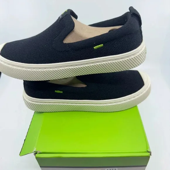 Cariuma Unisex Ibi Slip-On Casual Sneaker Shoes Round Toe Black Knit Size 4/5.5