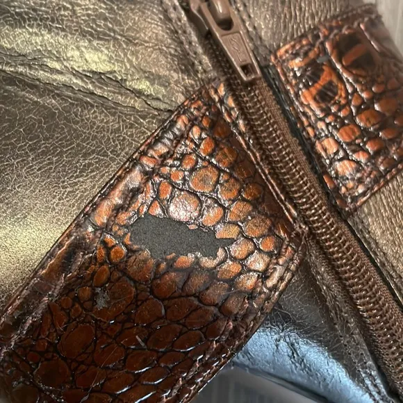 Carlos Santana Stiletto Boots w/ Buckle. Size 8.