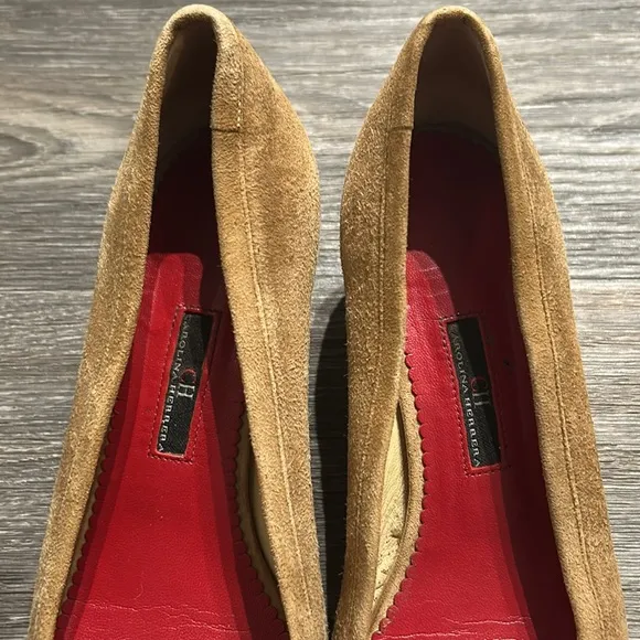 Carolina Herrera Suede Bow Detail Pumps Gold Block Kitten Heels Size 39 US 8.5