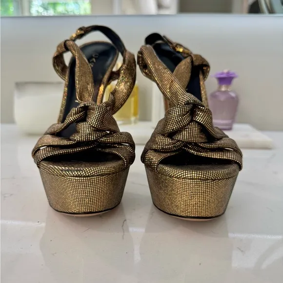 Casadei Gold Knottrd Lame Strappy Platform Stilettos Sz 6.5