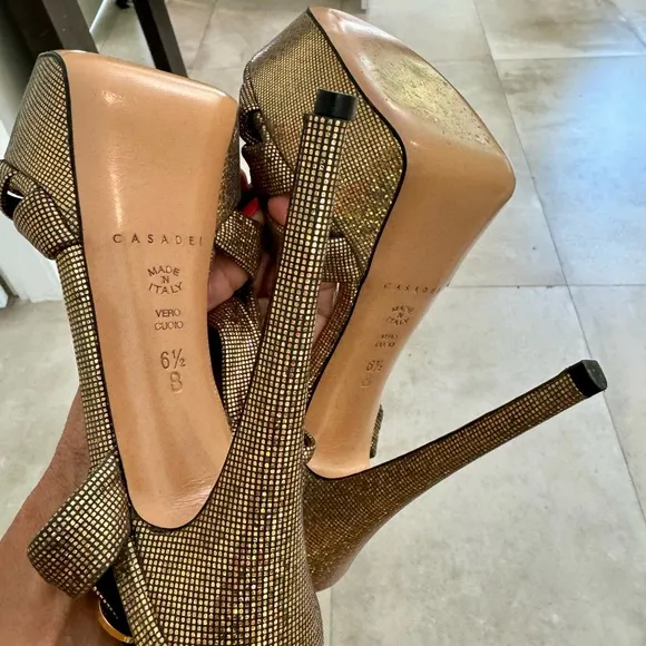 Casadei Gold Knottrd Lame Strappy Platform Stilettos Sz 6.5