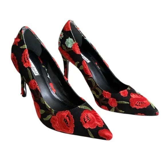 CHARLES DAVID Denise Floral Embroidered Pointed Stiletto Heels Size 9