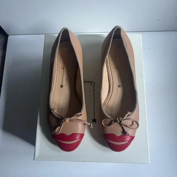 Charlotte Olympia Girls &quot;INCY KISS ME DARCY&quot; Beige Leather Ballet Flats Shoes