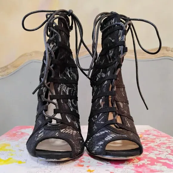Chinese Laundry &quot;Jingle&quot; lace peep toe stiletto bootie, size 6.5, like new!
