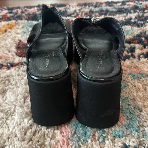 Chinese Laundry Black Zipper Platform Sandals size  6.5 like new