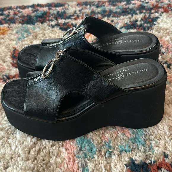 Chinese Laundry Black Zipper Platform Sandals size  6.5 like new
