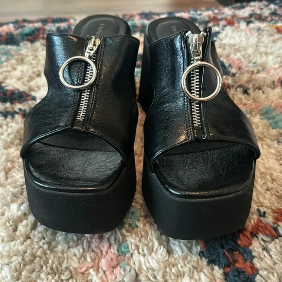 Chinese Laundry Black Zipper Platform Sandals size  6.5 like new