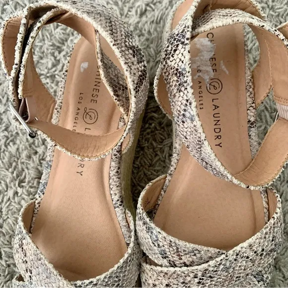Chinese Laundry Zala espadrille/wedge platform sandals,‎ snake print size 8.5/39