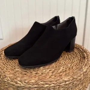 Chocolat Blu Orra Block Heel Bootie Elegant Black Women's Shoe - 8