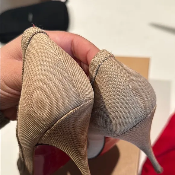 🪩Christian Louboutin Beige Peep Toe Heels Miss Caroline