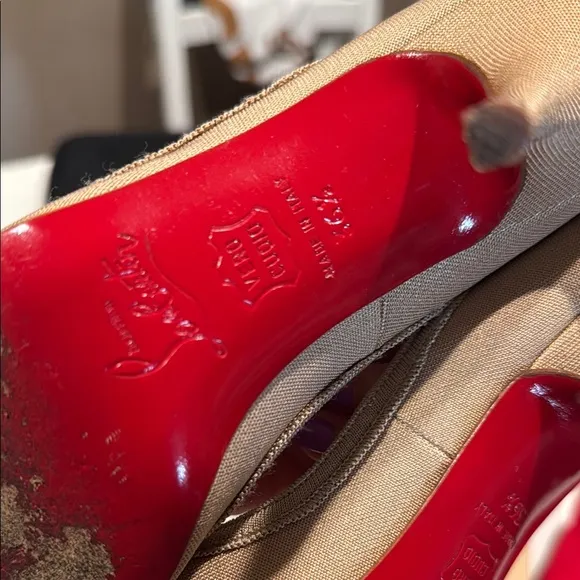 🪩Christian Louboutin Beige Peep Toe Heels Miss Caroline