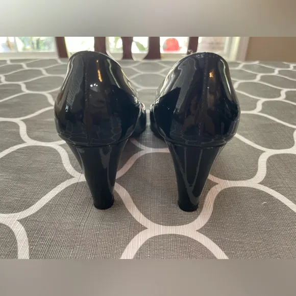 Christian Louboutin Rounded Toe Black Patent Leather Heel Size 37 or 6.5.