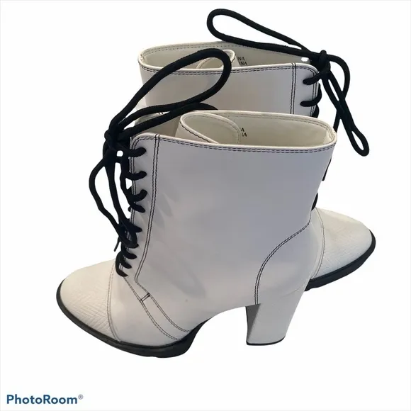 CHUNKY HEEL BOOTS🎉🎉NWOT