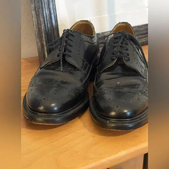 Churchill Bench Made in England | Wingtip Lace Up Mens Dress Shoes | Size 9