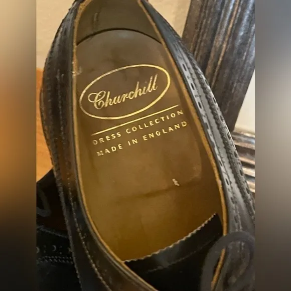 Churchill Bench Made in England | Wingtip Lace Up Mens Dress Shoes | Size 9