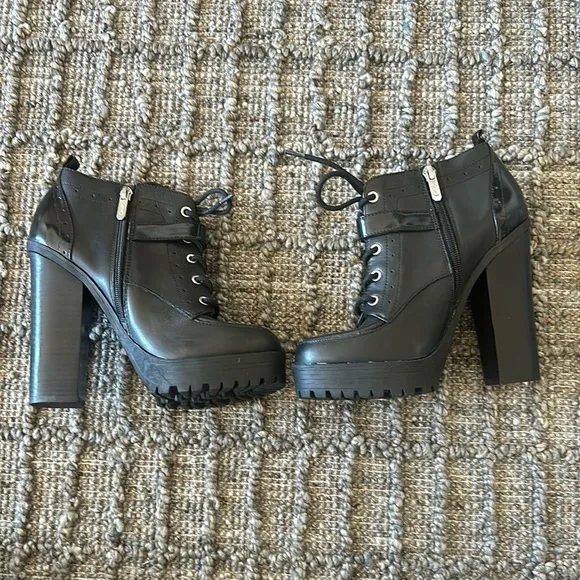 Circus By Sam Edelman Black Ankle Boots with Chunky Heel Size 7