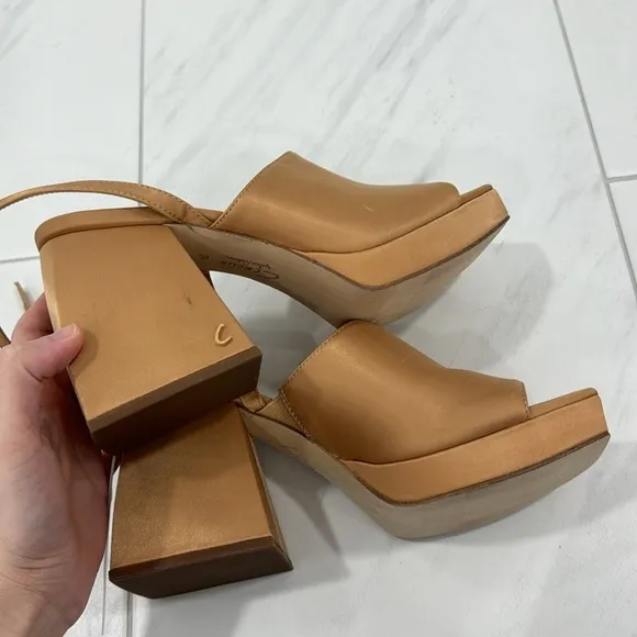 Circus by Sam Edelman Rosa Beige Miranda Platform Ankle Strap Sandal - Size 7.5