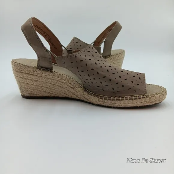 Clarks Artisan Petrina Gail Sage Nubuck Espadrille Wedge Sandals Womens Size 10W