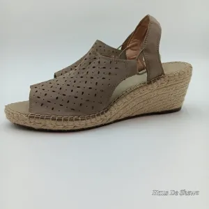 Clarks Artisan Petrina Gail Sage Nubuck Espadrille Wedge Sandals Womens Size 10W