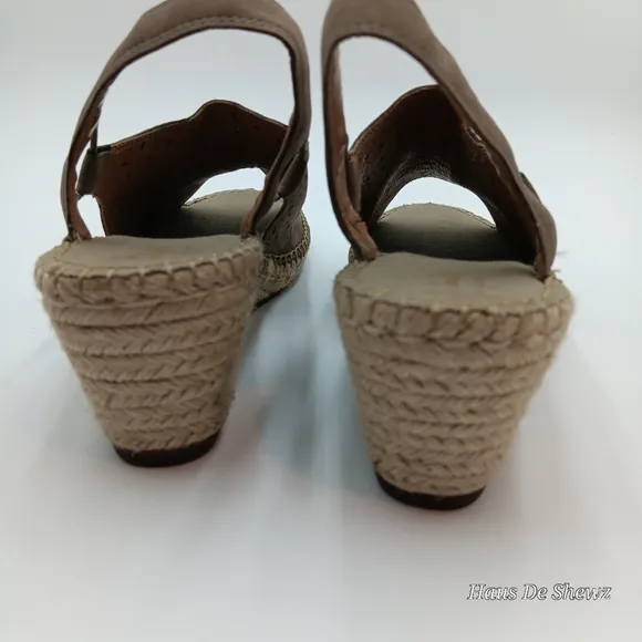 Clarks Artisan Petrina Gail Sage Nubuck Espadrille Wedge Sandals Womens Size 10W