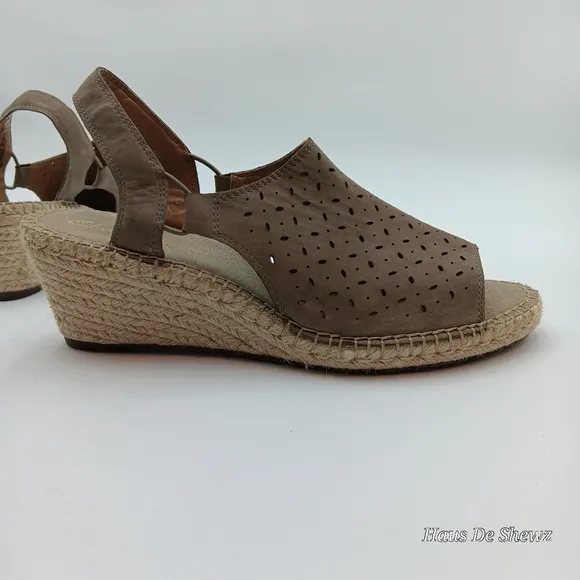 Clarks Artisan Petrina Gail Sage Nubuck Espadrille Wedge Sandals Womens Size 10W