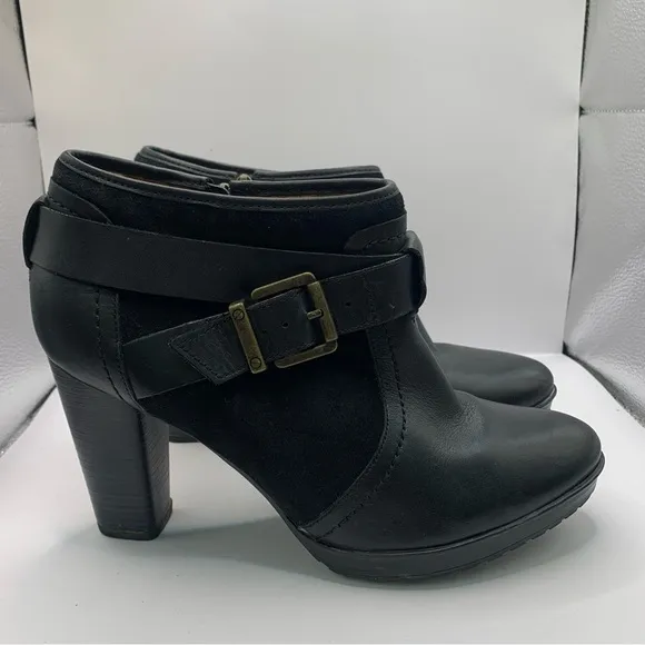 Clarks Black Leather Zip High Heel Ankle Boots Womens Size 10 M Style 2610493