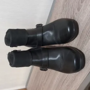 Clarks Boots, Black Leather, Size 9.5M