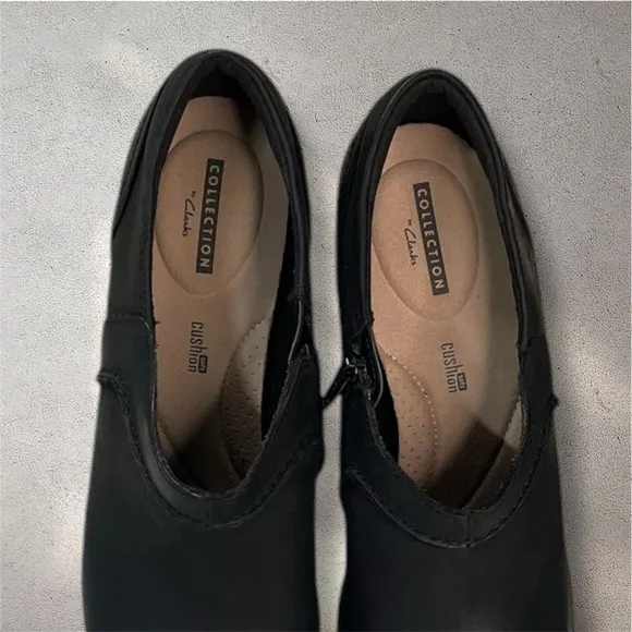 Clarks Collection Sashlin Aleta Leather Mid Heel Padded Bootie Shoes