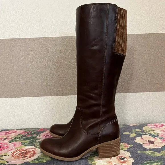 Clarks Distressed Maypearl Viola Brown Heeled Knee-High Boots size 8