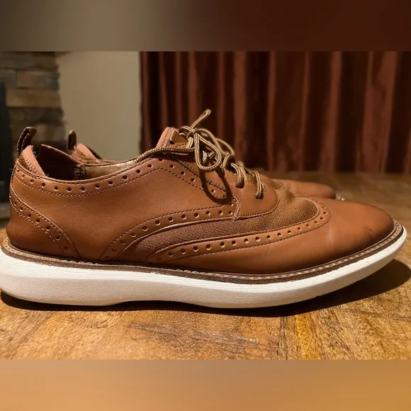 Clarks Mens Brantin Wing Brown Leather Casual Oxford Sneaker Shoes Sz 10 M